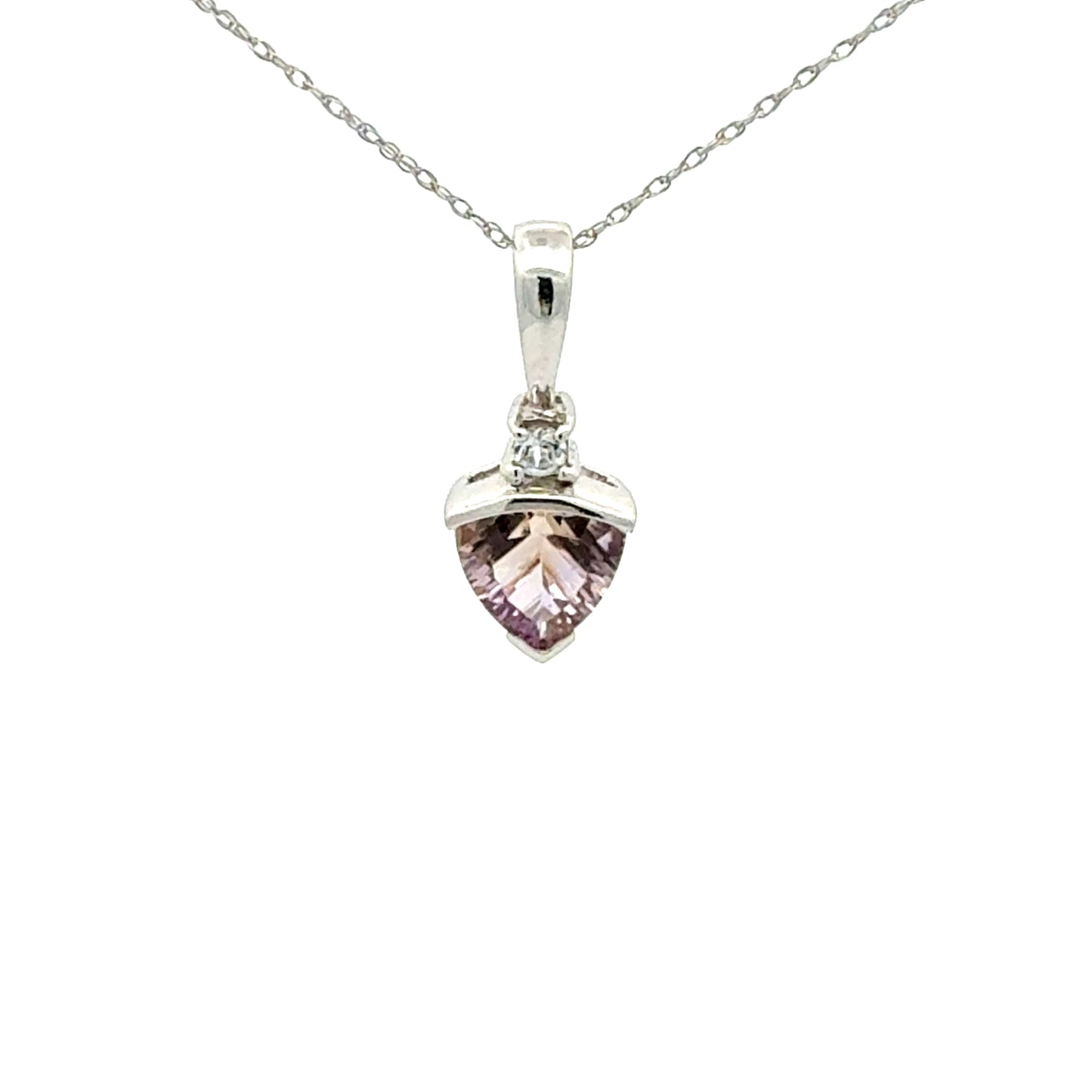 Elegante dije de plata 925 en forma de corazón con circonita cúbica