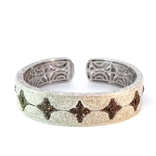 Elegante pulsera de plata con brillantes diamantes