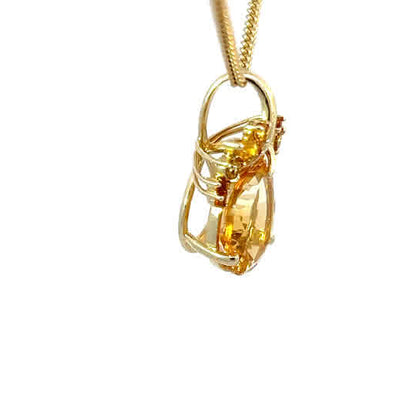 Collar con colgante de citrino y oro amarillo de 14K