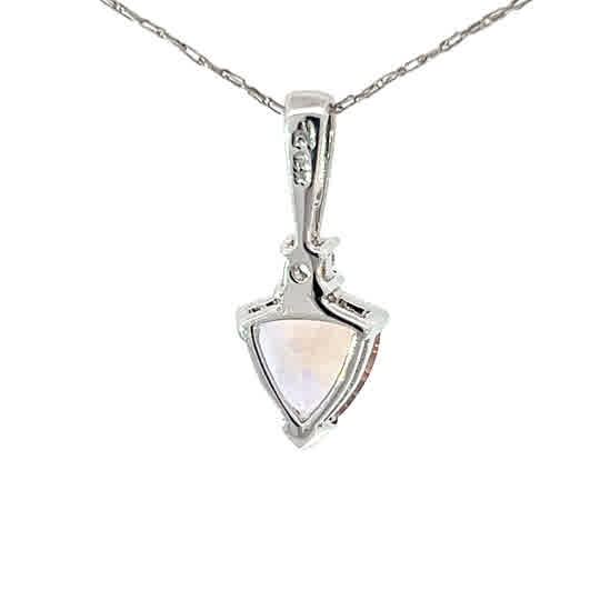 Elegante colgante con amatista trillón en oro blanco de 14 quilates