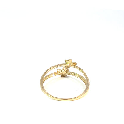 Anillo floral de oro amarillo de 10K con circonita cúbica