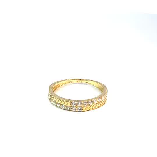 Anillo de múltiples gemas en oro amarillo de 10K con circonitas cúbicas