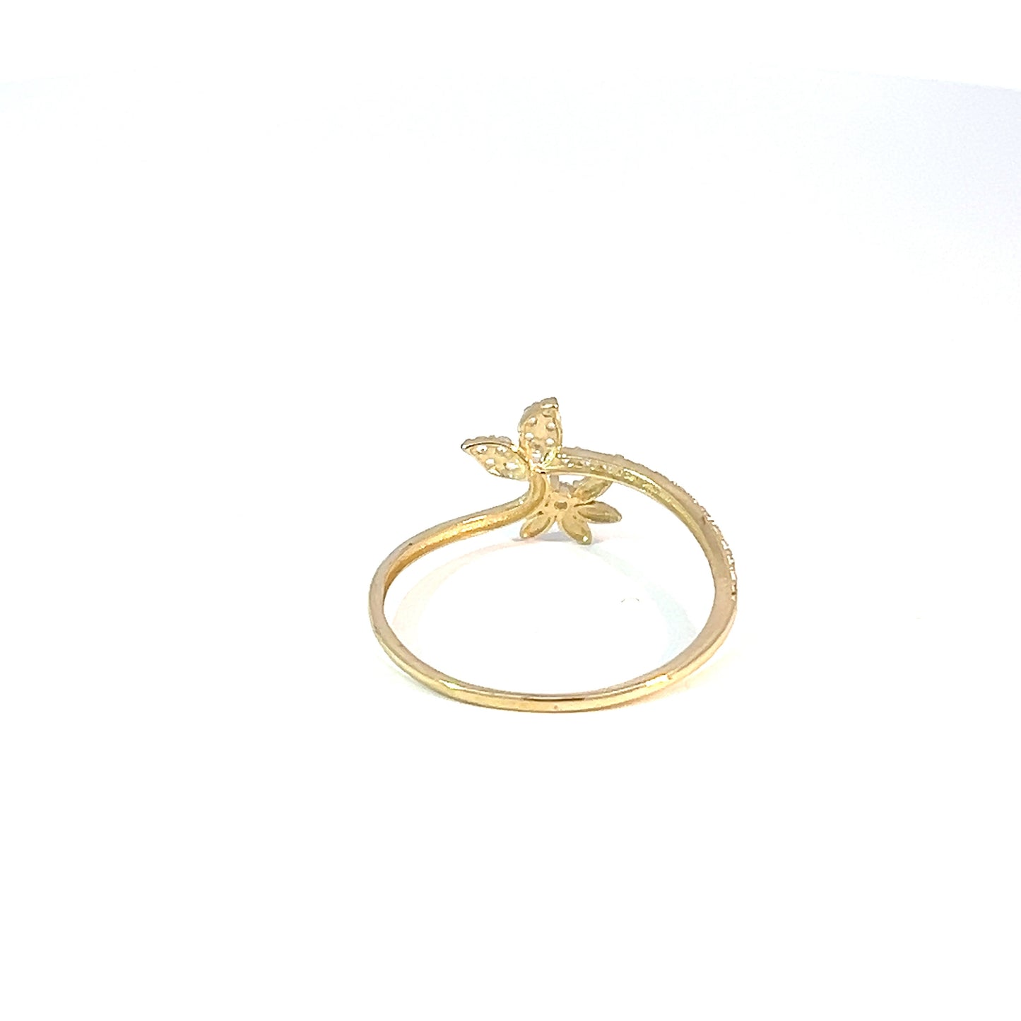 Anillo de oro amarillo de 10K con circonitas cúbicas de talla brillante redonda