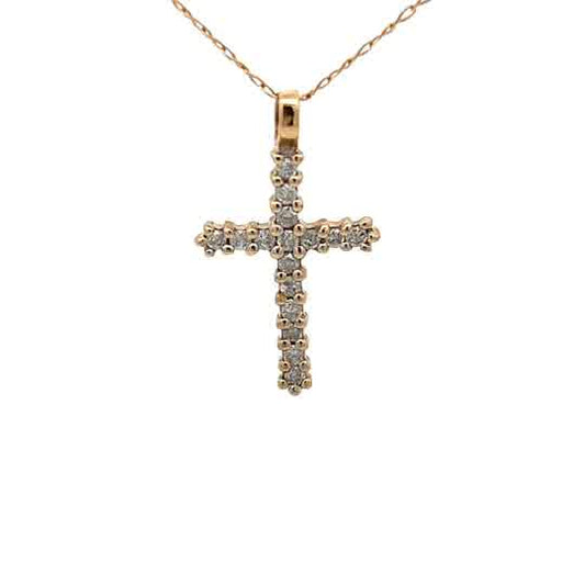 10k Yellow Gold Pendant with natural diamond decoration.