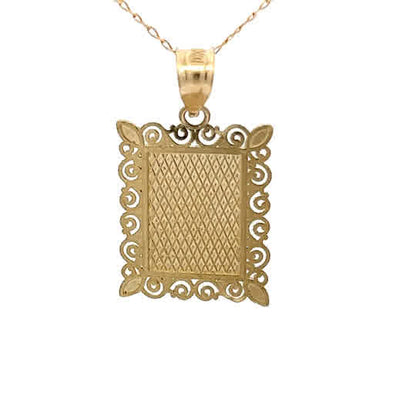 Colgante de oro de 10k con la letra M
