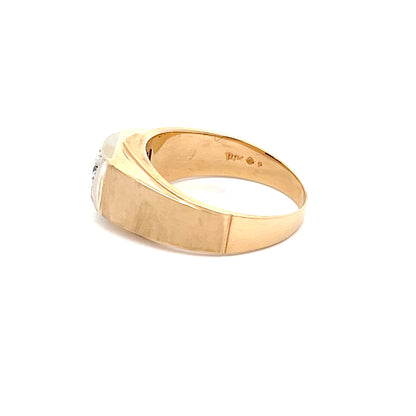 Anillo de Sello de Oro Amarillo de 14k con Diamante de Talla Brillante