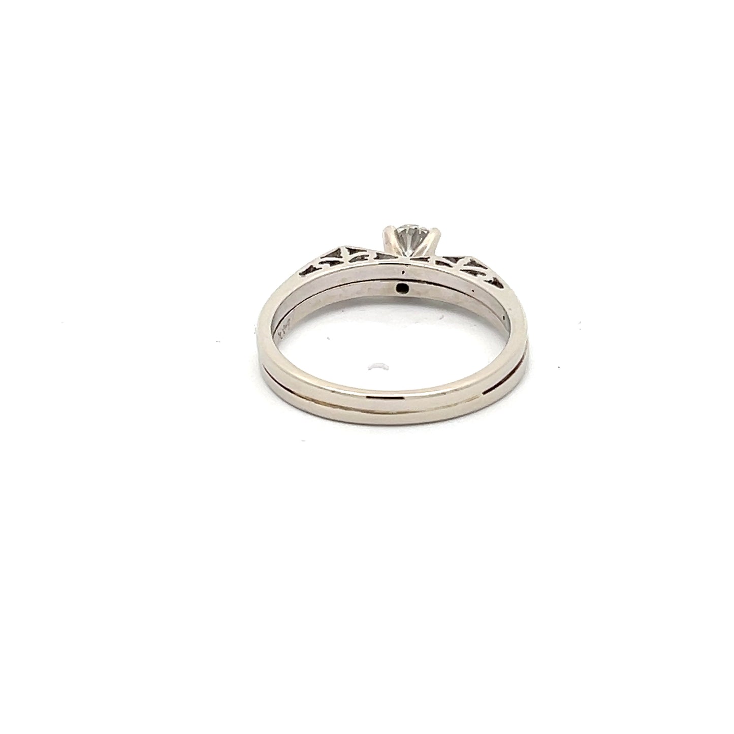 Anillo clásico de oro blanco de 14k con diamante natural de talla brillante