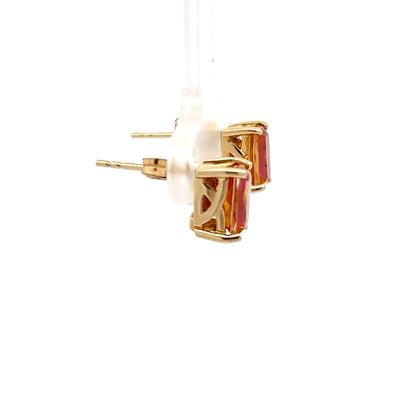 Pendientes de Oro Amarillo de 14k con Topacio Místico de Talla Cojín en Color Rojo Anaranjado