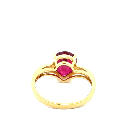 14K Yellow Gold Solitaire Ring with Pear-Shaped Cabochon Ruby and Diamonds
