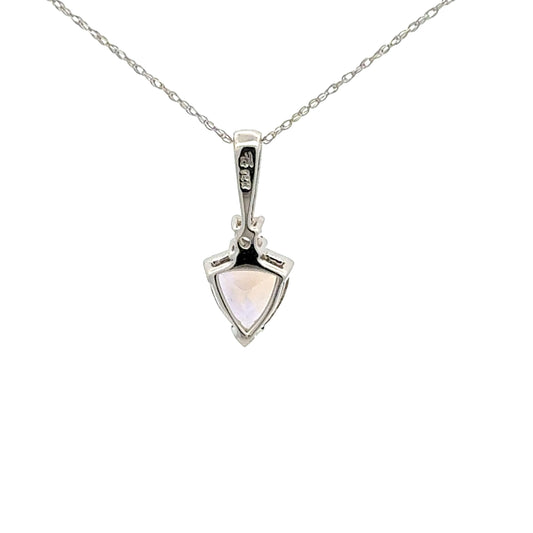 Elegant pendant with Trilliant Amethyst in 14K white gold