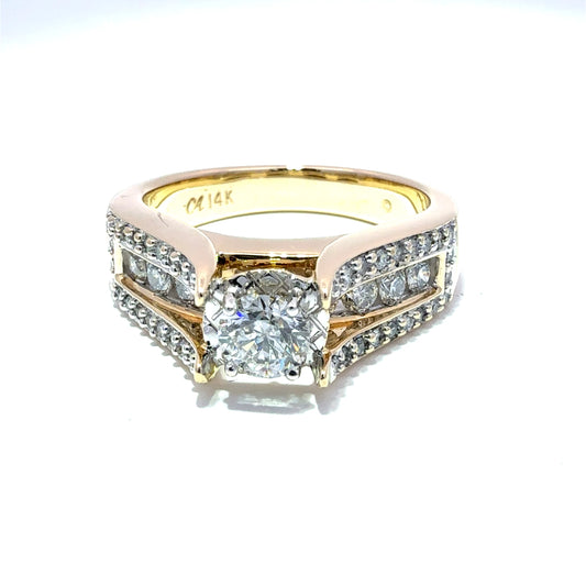 Engagement ring with diamonds and 14k gold
