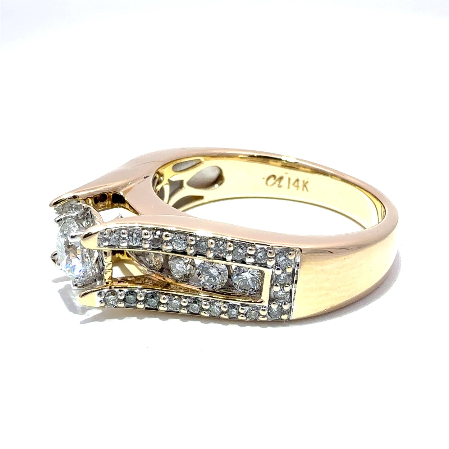 Engagement ring with diamonds and 14k gold
