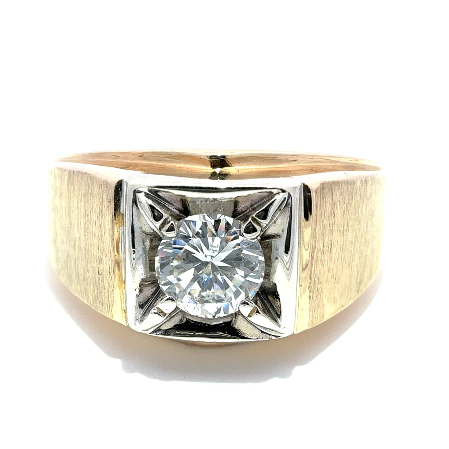 Anillo de oro amarillo de 10K con diseño de mariposa y circonita cúbica
