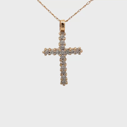 10k Yellow Gold Pendant with natural diamond decoration.